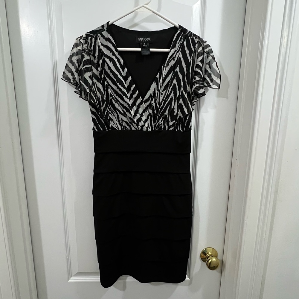 Zebra V-Neck Professional Dress with Pleated Skirt